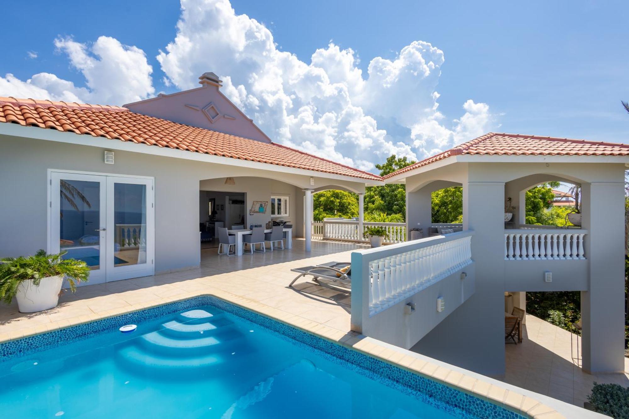 Coral Estate Holidays Willibrordus Room photo