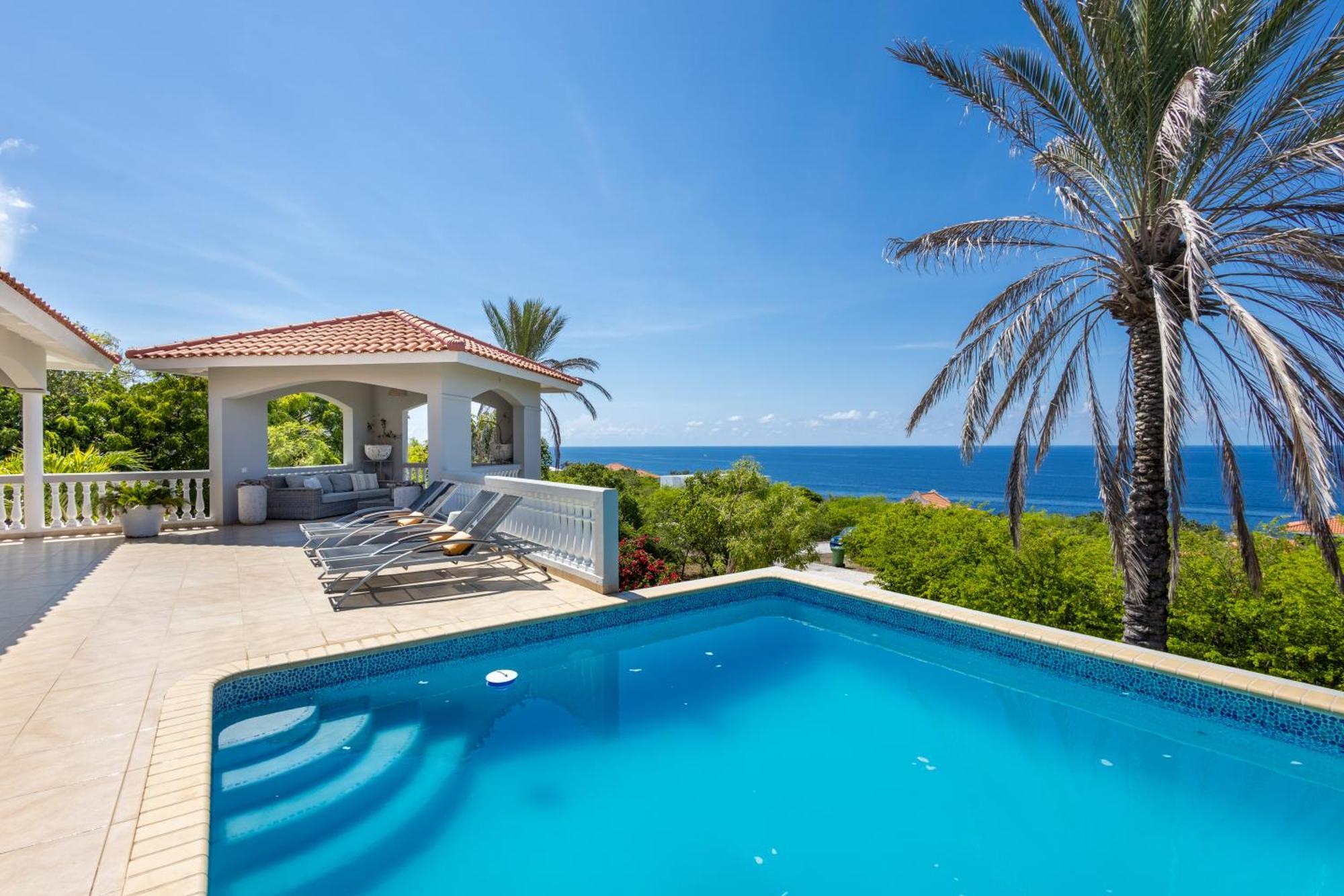 Coral Estate Holidays Willibrordus Room photo