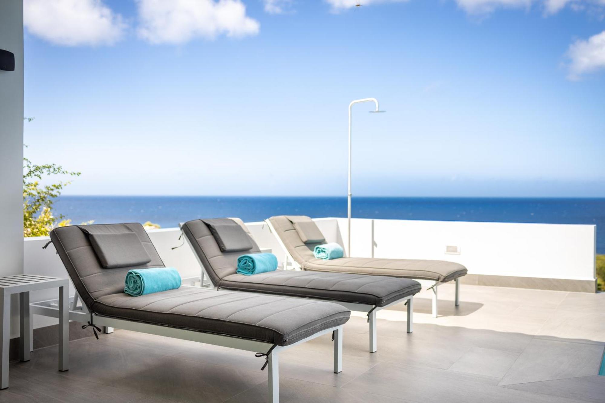 Coral Estate Holidays Willibrordus Room photo