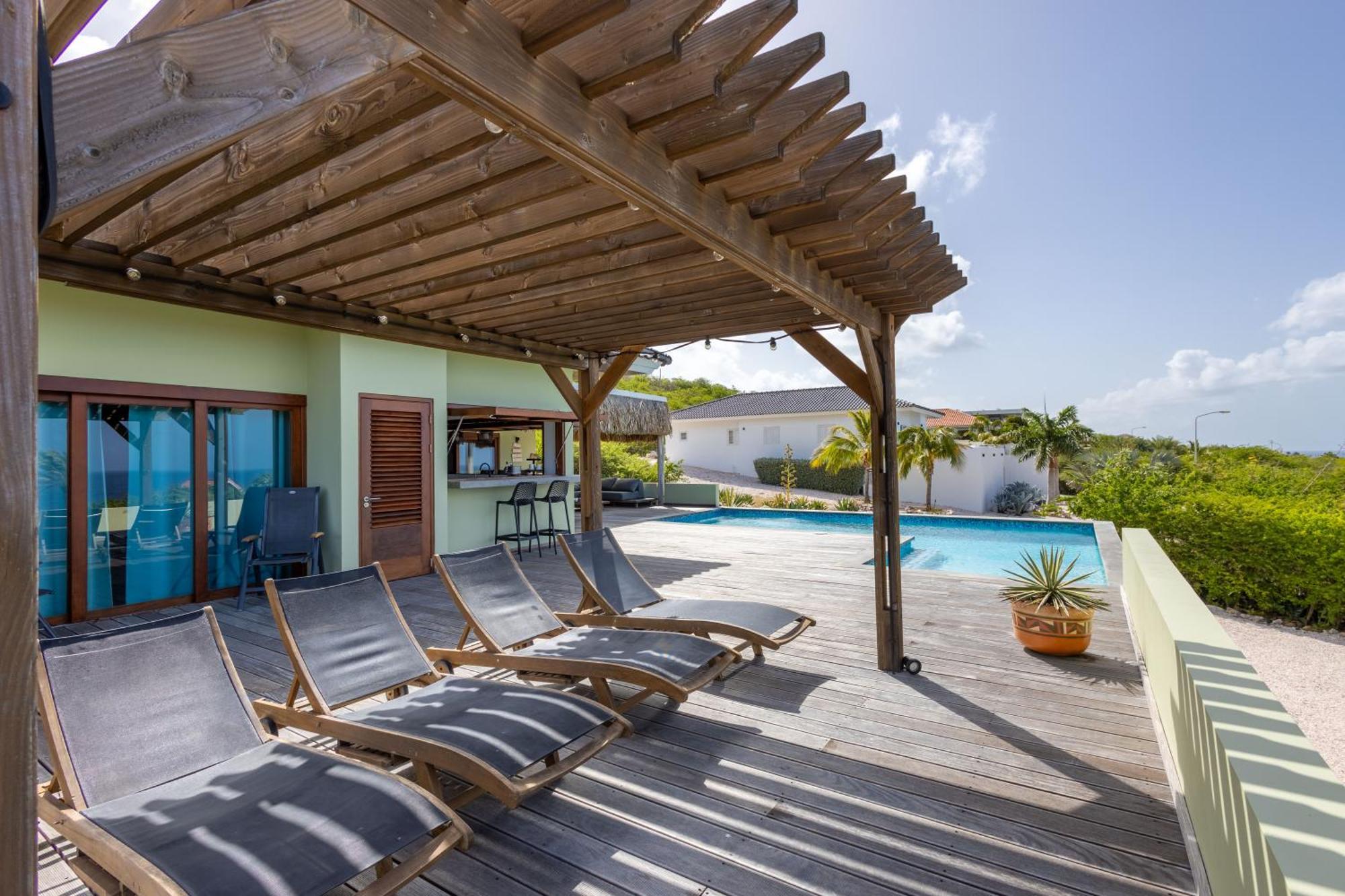 Coral Estate Holidays Willibrordus Room photo