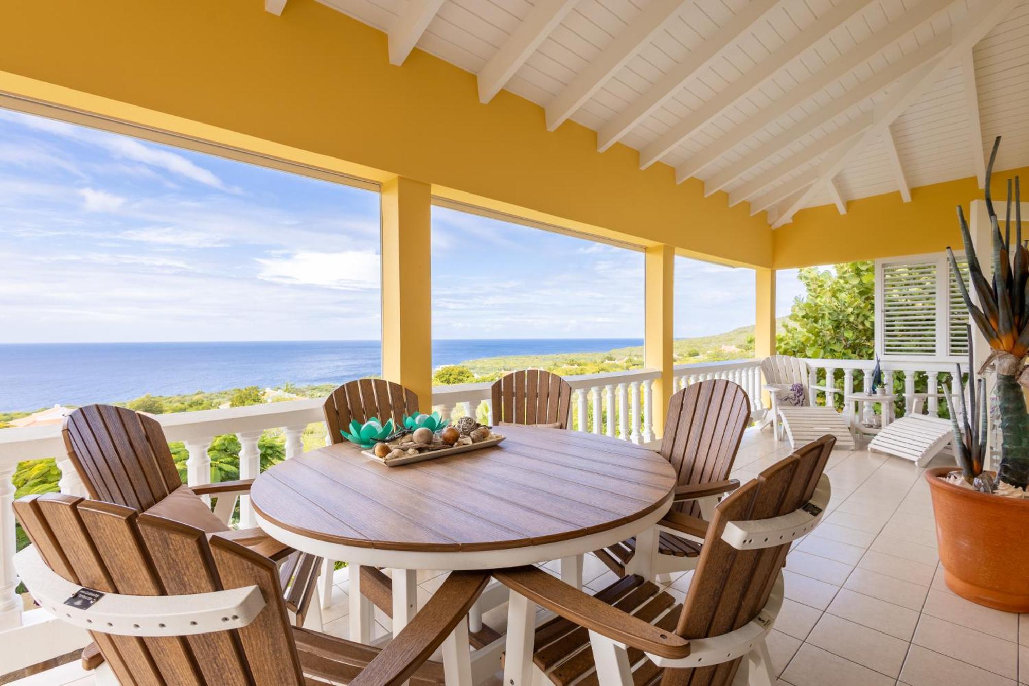 Coral Estate Holidays Willibrordus Room photo