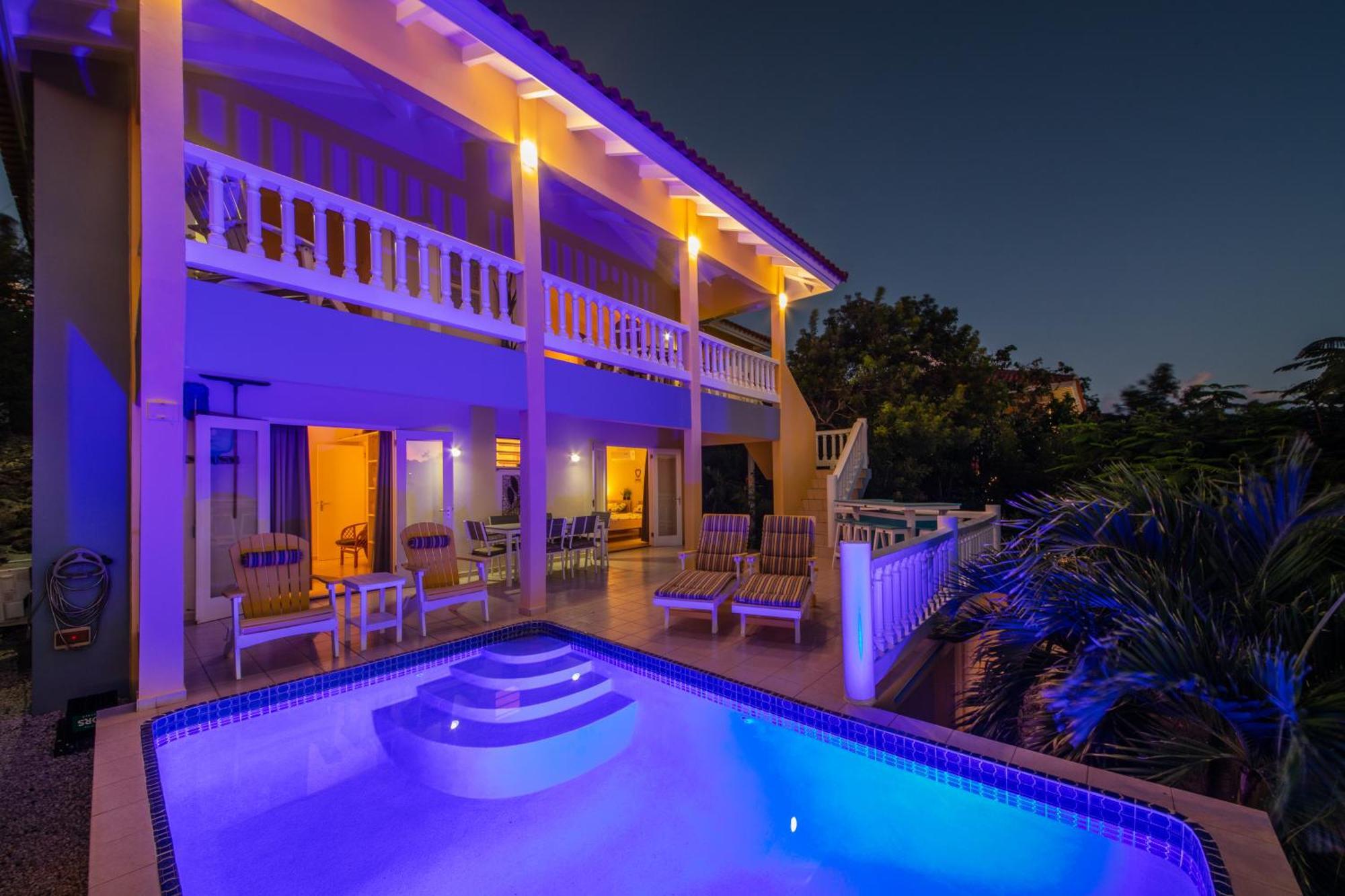 Coral Estate Holidays Willibrordus Room photo