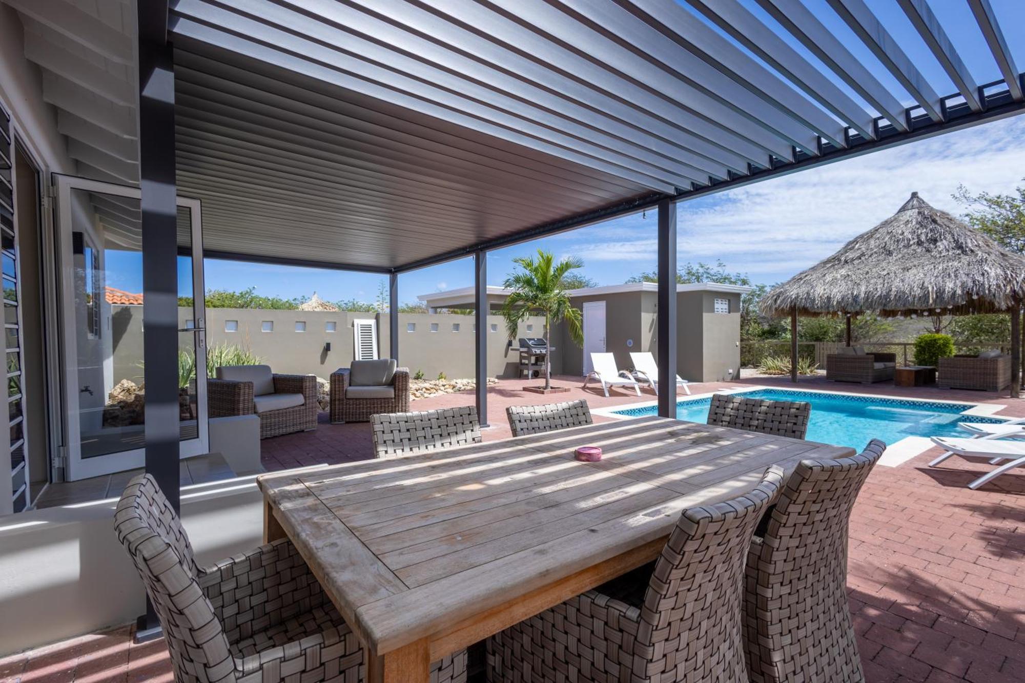 Coral Estate Holidays Willibrordus Room photo