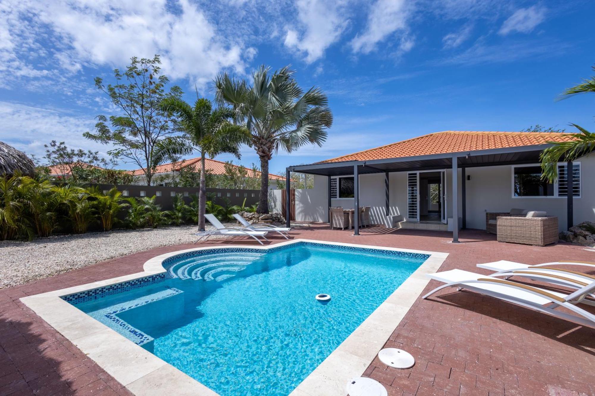 Coral Estate Holidays Willibrordus Room photo